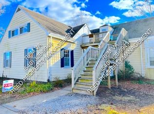 110 Grove St #B, Farmville, VA 23901