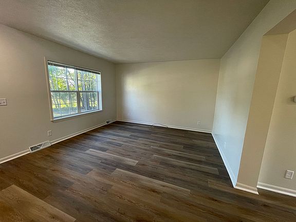 2nd image of 616 Middlebury St #2