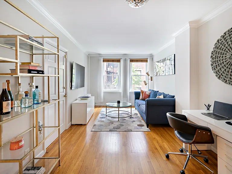 19 Revere St #1 — Photo 3