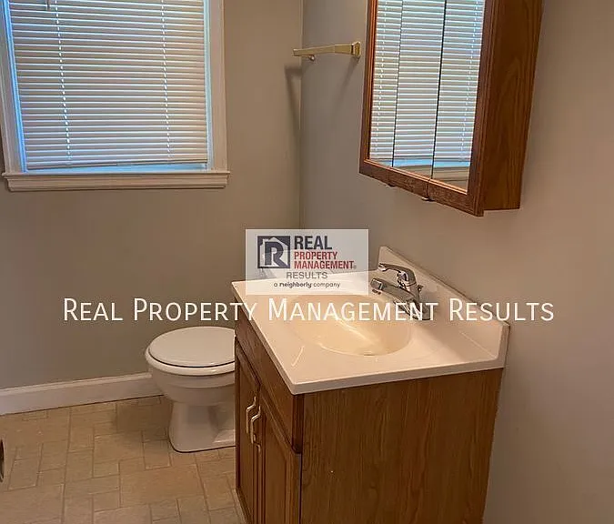 1208 Macarthur Dr — Photo 9
