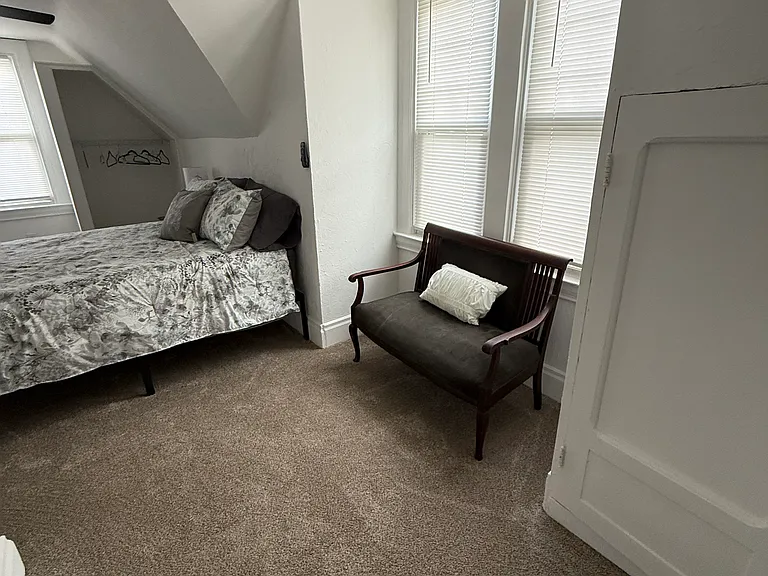 635 Roseland Ave — Photo 19
