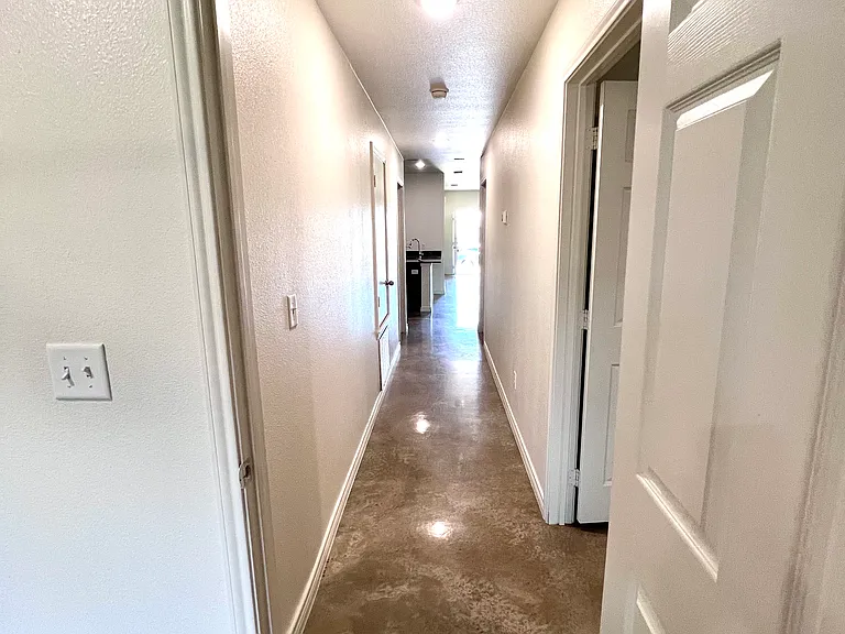 2313 Zanoletti Dr #B — Photo 29