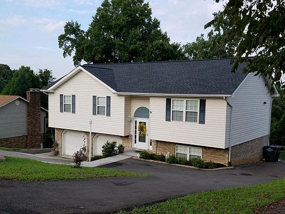 2nd image of 945 Afton St