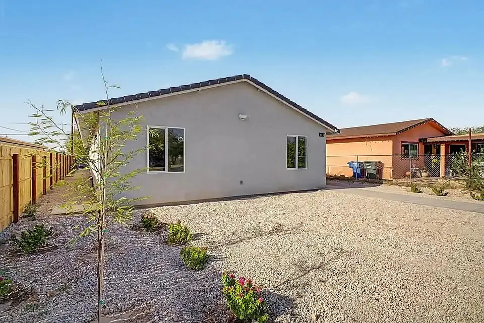 3 bed, 1450 sqft, $1,850 — Photo 3