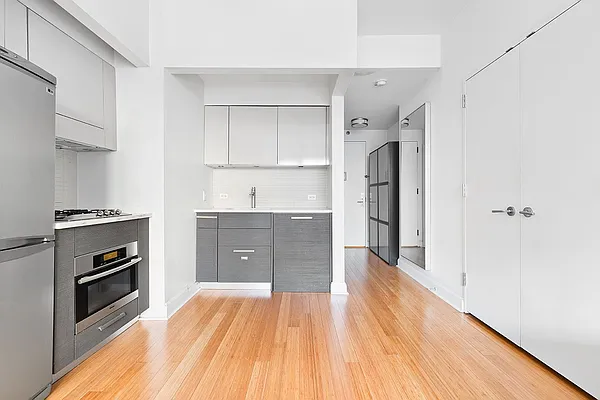 Rented by Compass | media 13