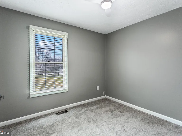7920 Brightlight Pl — Photo 17