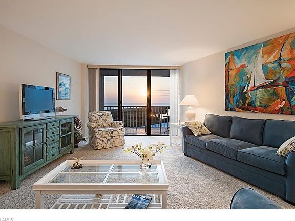 3rd image of 260 Seaview Ct APT 1401
