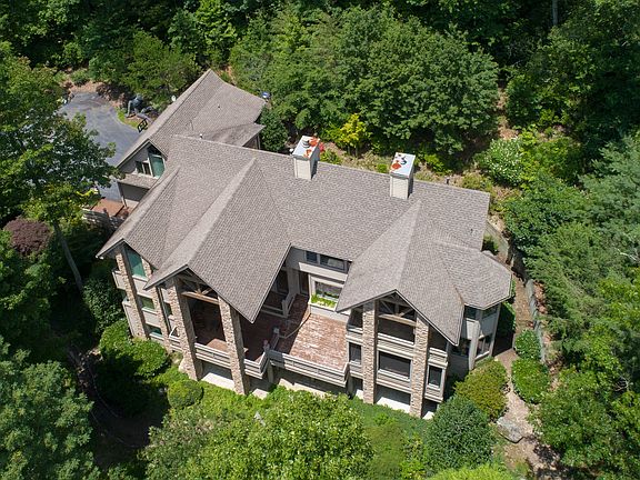 4th image of 44 Falls Ln