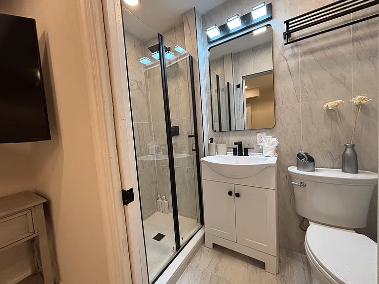 1191 Rordon Ave — Photo 35