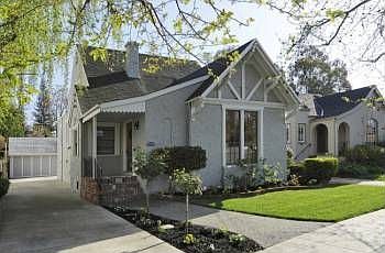 1st image of 929 Glen Dr