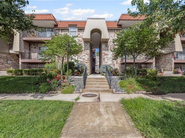 5006 Baltimore Ave APT 205, Kansas City, MO 64112
