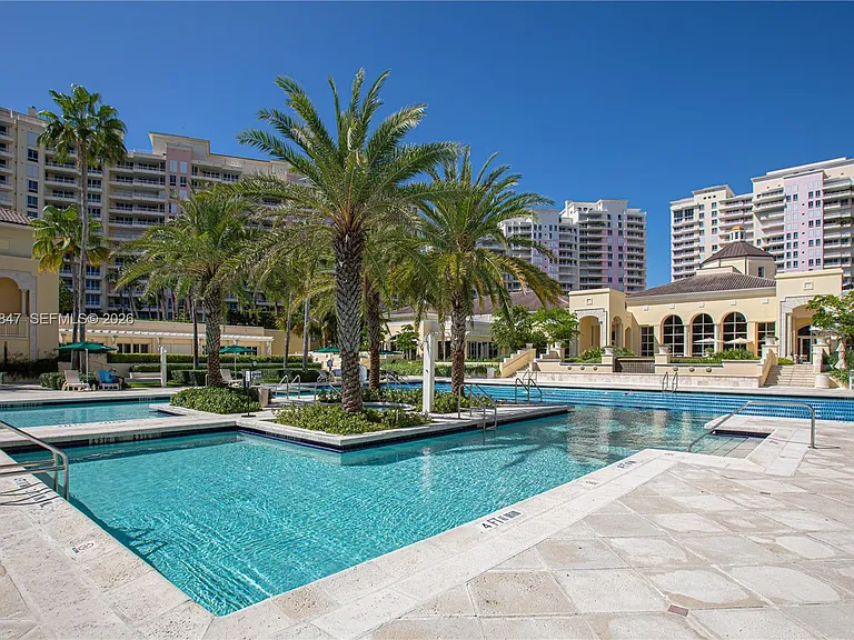 731 Crandon Blvd #308 — Photo 43
