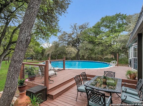 4th image of 1951 Freshwater Dr