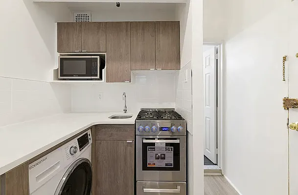 Rented by REAL New York | media 2