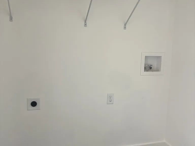 1341 W Baxter Ave — Photo 10