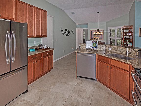 3rd image of 109 Needle Palm Dr