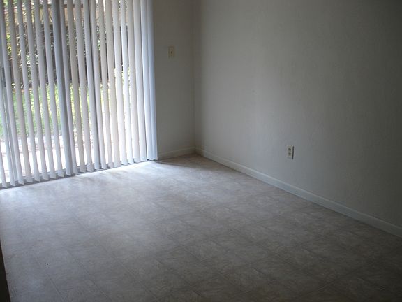 2nd image of 2114 NW 55th Blvd #Pc7