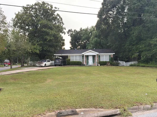 3901 Pleasant Valley Rd, Mobile, AL 36609