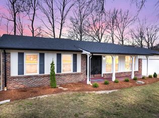 5 Marie Ct, Ballwin, MO 63011