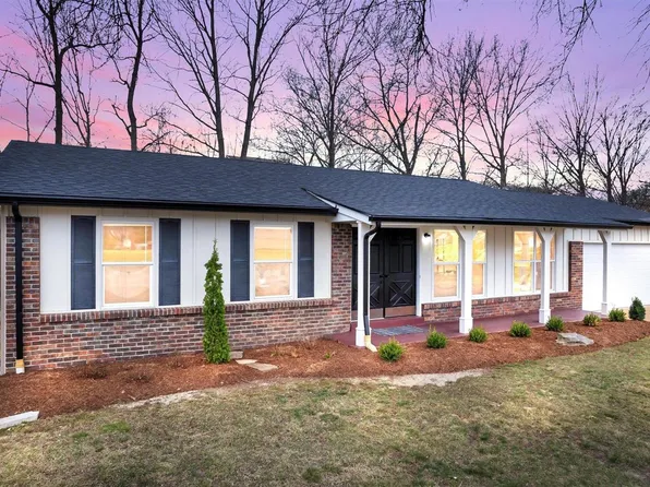 5 Marie Ct, Ballwin, MO 63011