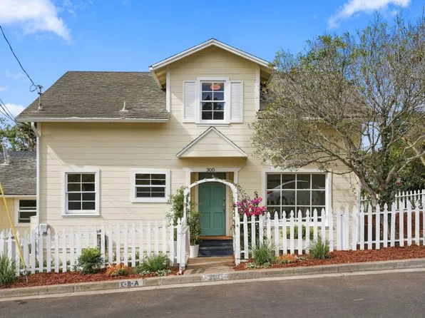 300 Fremont Ave, Pacifica, CA 94044