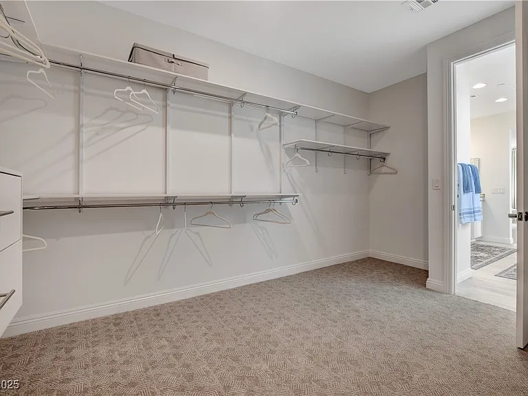 1075 N Water St — Photo 49