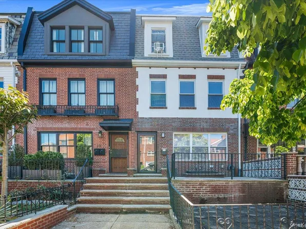 28-12 21st Avenue, Astoria, NY 11105