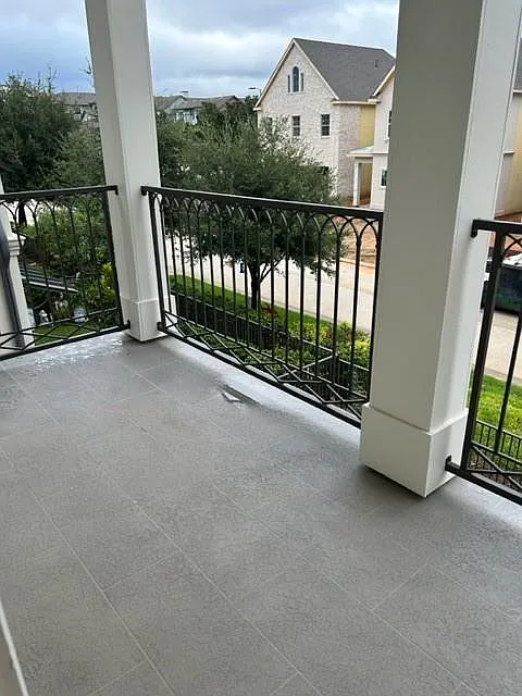 4 bed, 3.5 bath, 3073 sqft, $3,600 — Photo 3