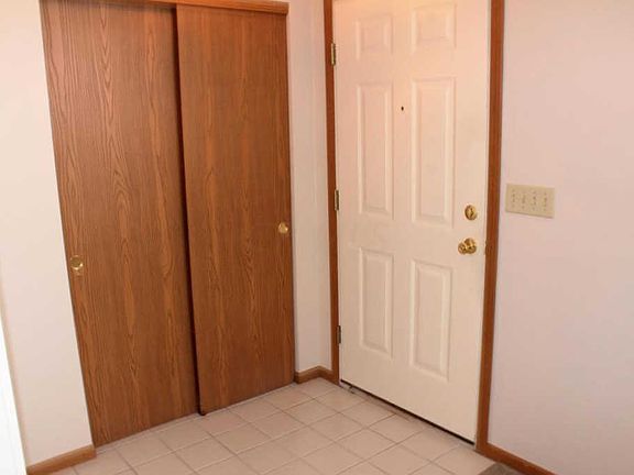 4th image of 7797 S Meadowlark Ln