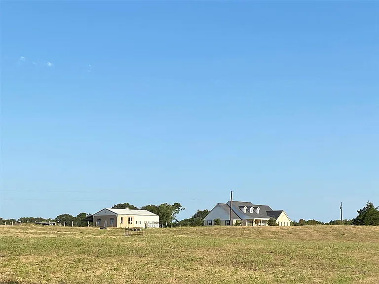 22822 N FM 709 — Photo 12