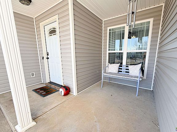3rd image of 105 Ellington Ct