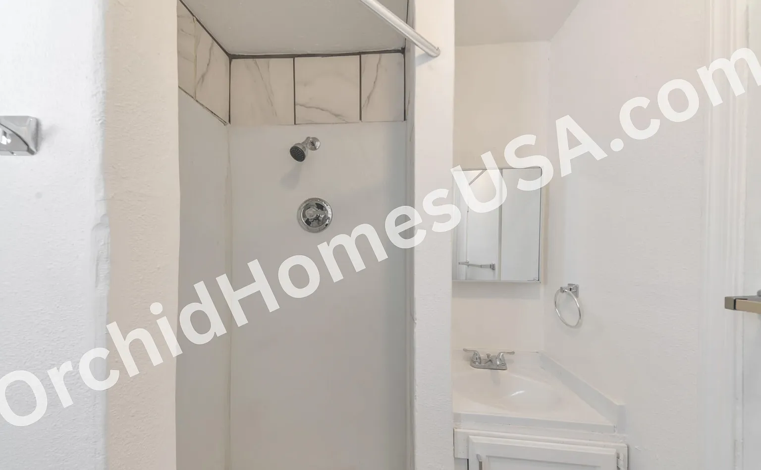 909 South 35th Avenue - Unit 3 — Photo 4