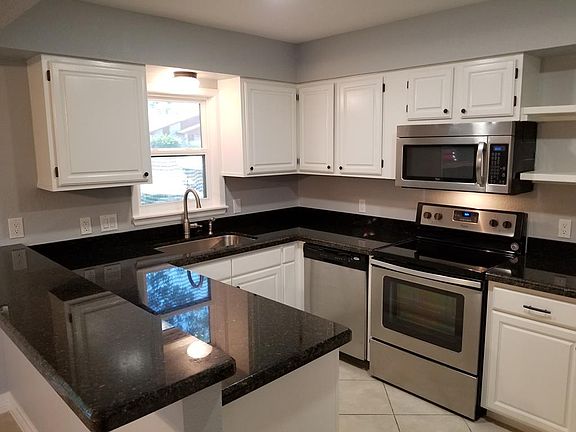 3rd image of 240 Mesquite Dr