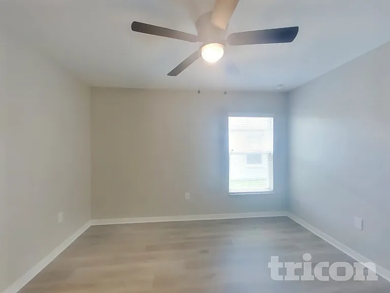 6046 Eagle Pointe Dr — Photo 10