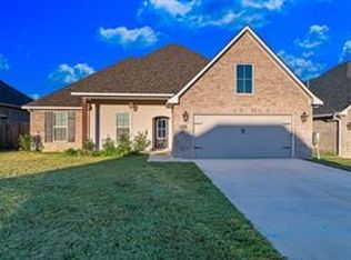 603 Gemstone Cir, Benton, LA 71006