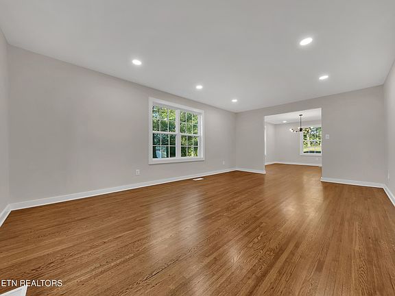 4th image of 2505 Buffat Mill Rd