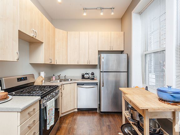 4th image of 2209 W Race Ave #1