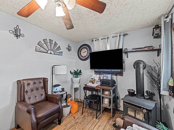 2nd image of 2380 County Road 501