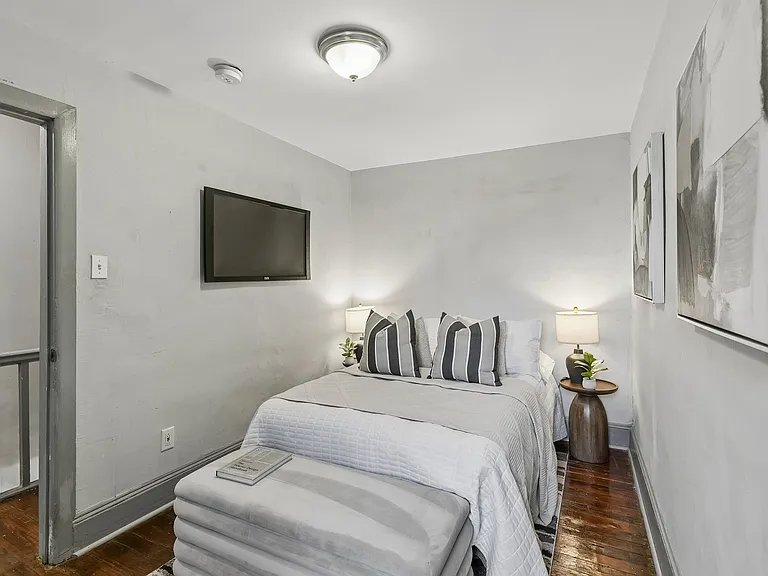 2222 Watkins St — Photo 21