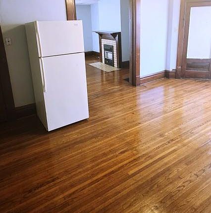 5th image of 2588 East Ave