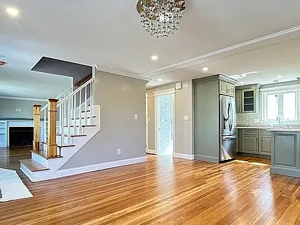 15 Moody St — Photo 9