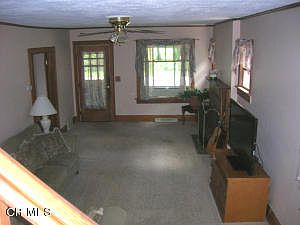 5th image of 149 Elm St