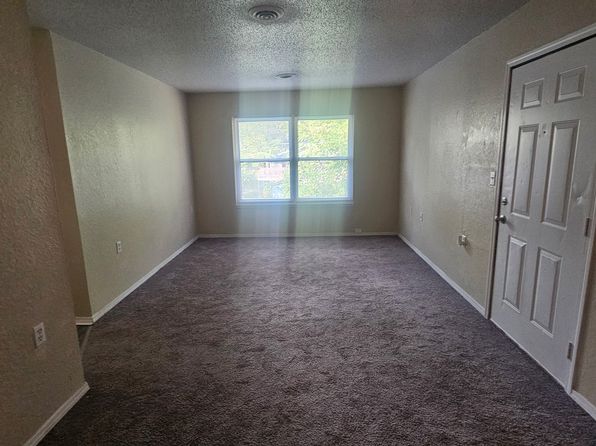 416 S Main St APT 6