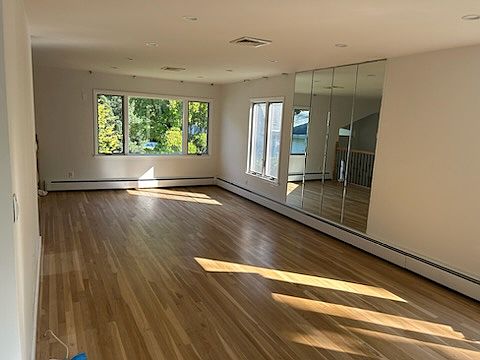 2nd image of 12 Radcliff Dr