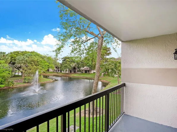 9992 Nob Hill Pl, Fort Lauderdale, FL