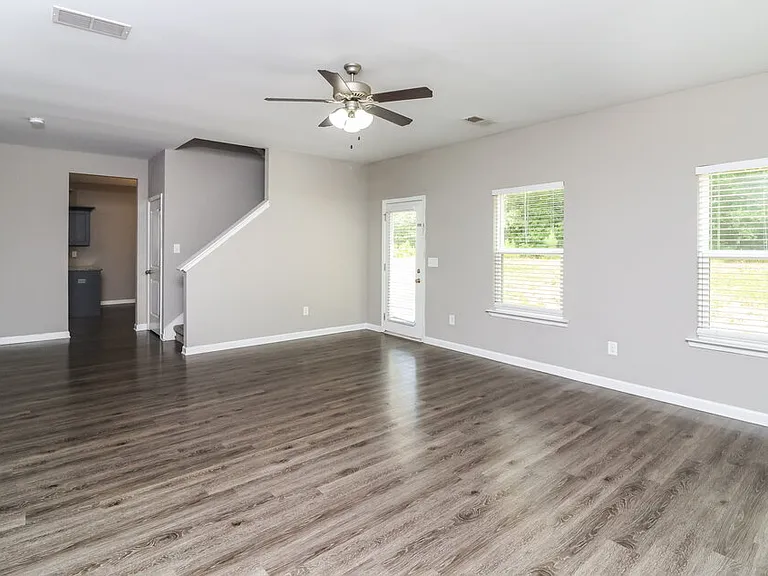92 Moss Way — Photo 8