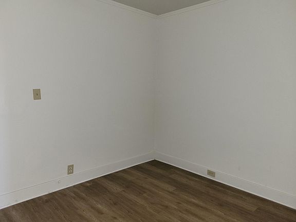 4th image of 919 S H St