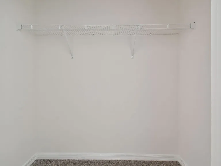 5701 English Oak Ln — Photo 32