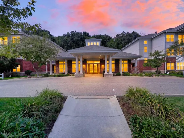 8510 Greenway Blvd Unit 104, Middleton, WI 53562