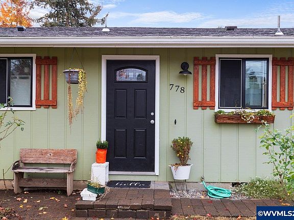 4th image of 778 Tierra Dr NE